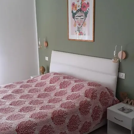 בית הארחה Casa Di Kiki פינאלה ליגורה